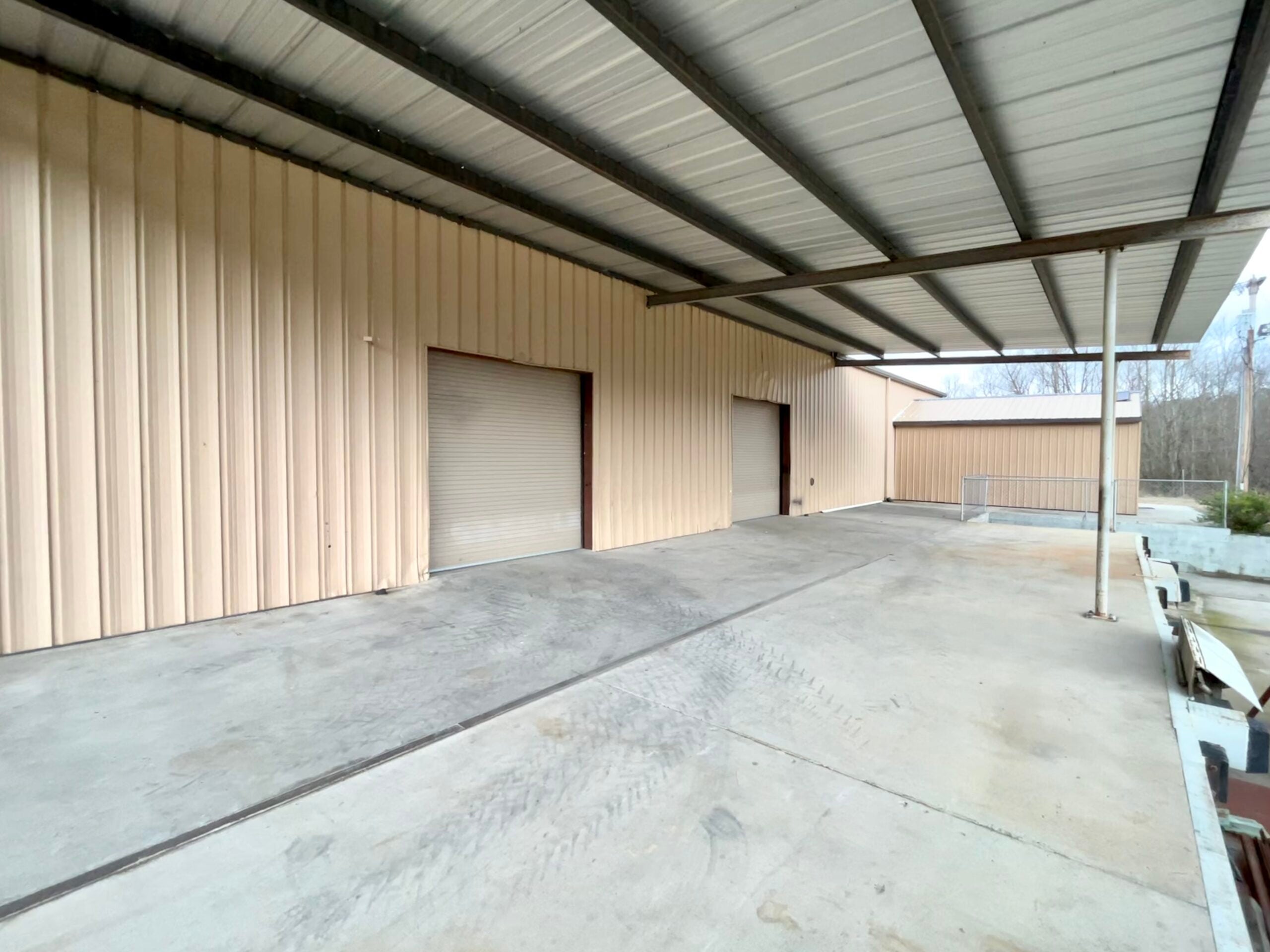 FriendshipLedford Road Warehouse Commercial Realty Advisors